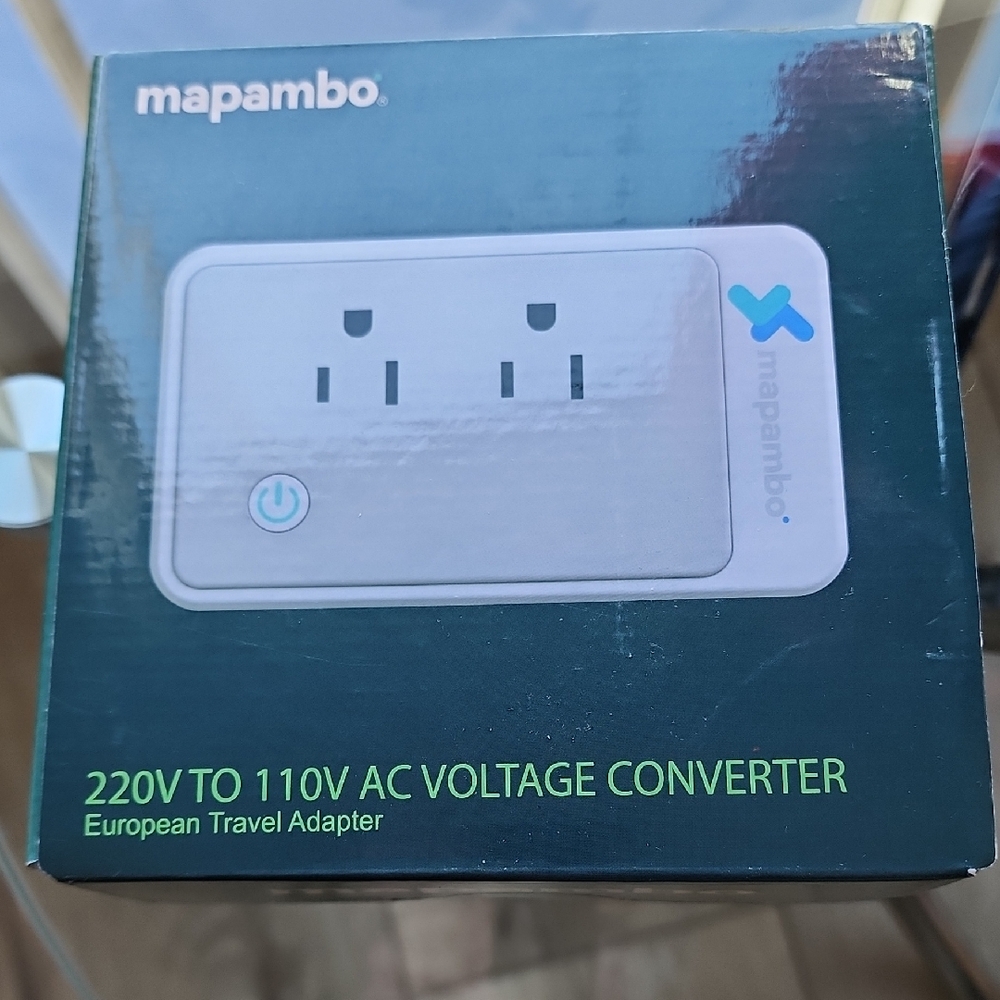 NWOT Mapambo Voltage Converter 220V to 110V
